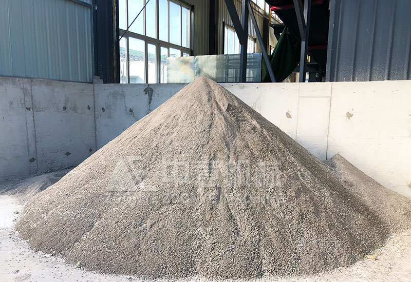 筛分出的细沙 筛分出的细沙