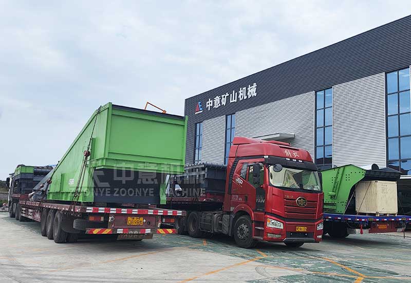 装修垃圾处理设备装车完成.jpg 装修垃圾处理设备装车完成