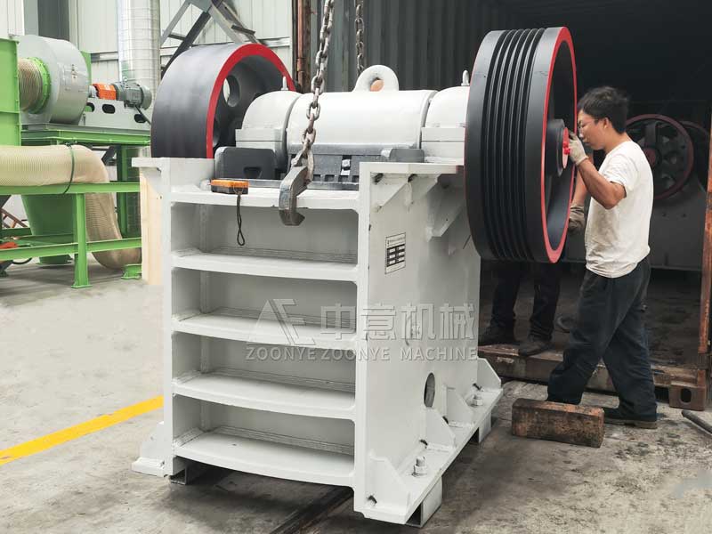 PE颚式破碎机400×600.jpg PE颚式破碎机400×600