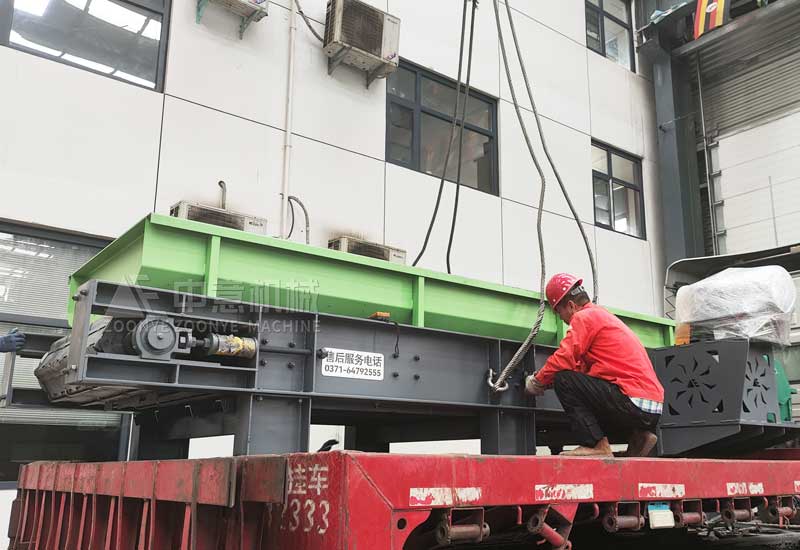 链板输送机.jpg 链板输送机